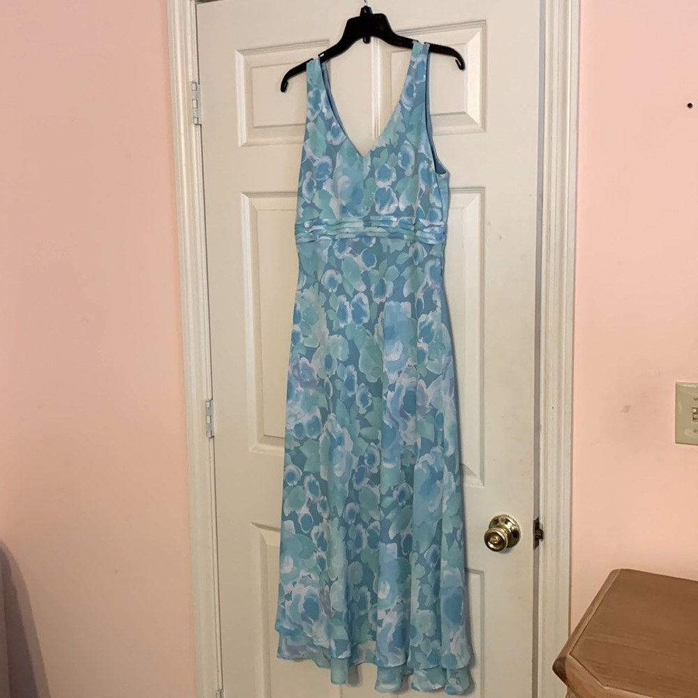 Beautiful teal sleeveless dress